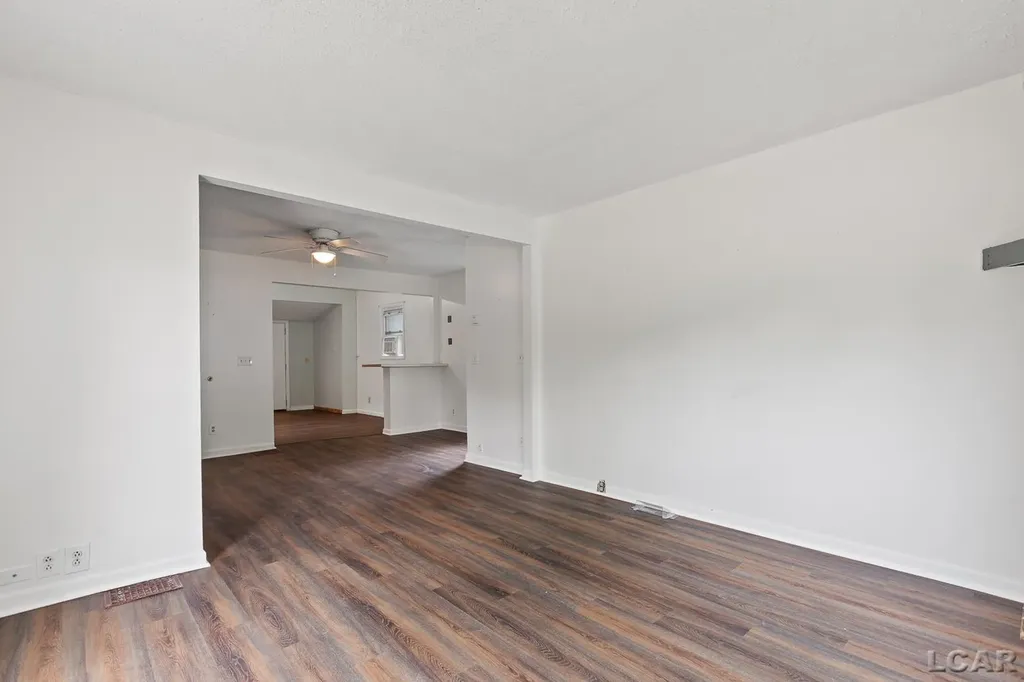 124 Bent Oak Avenue Adrian City MI 49221