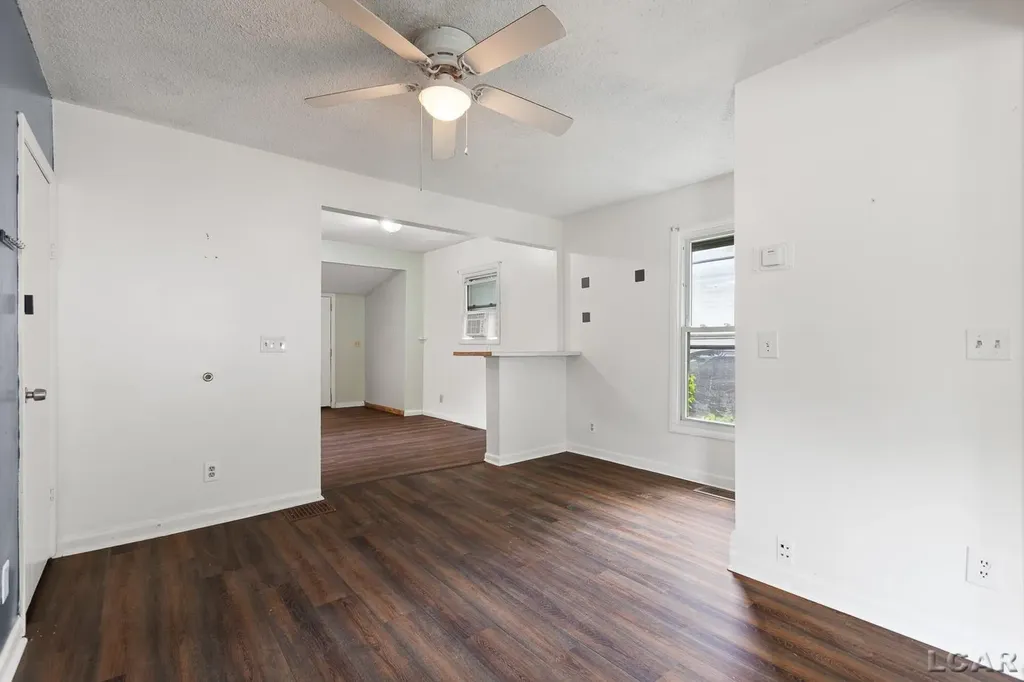 124 Bent Oak Avenue Adrian City MI 49221