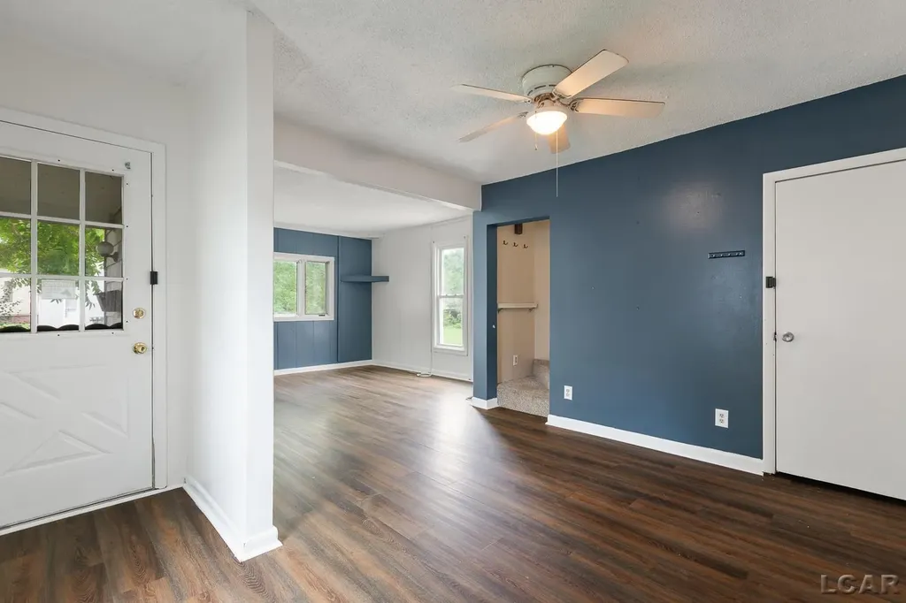 124 Bent Oak Avenue Adrian City MI 49221