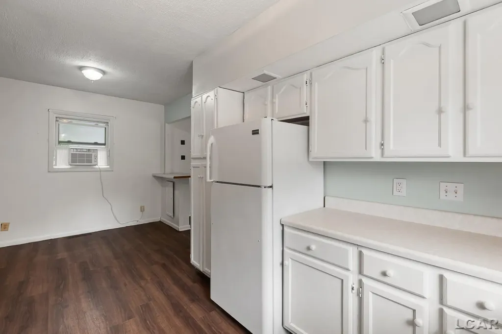 124 Bent Oak Avenue Adrian City MI 49221