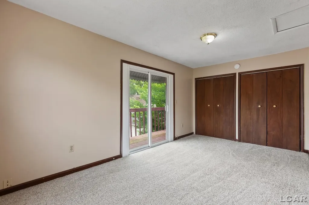 124 Bent Oak Avenue Adrian City MI 49221