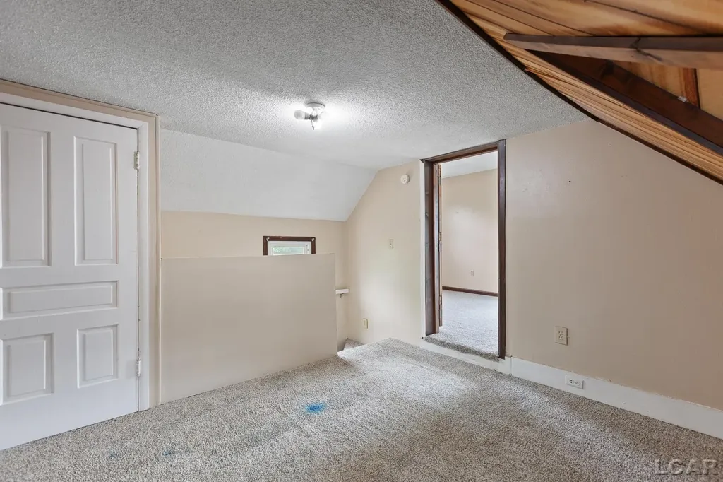 124 Bent Oak Avenue Adrian City MI 49221