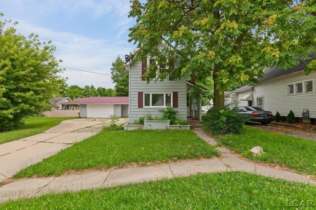 124 Bent Oak Avenue Adrian City MI 49221