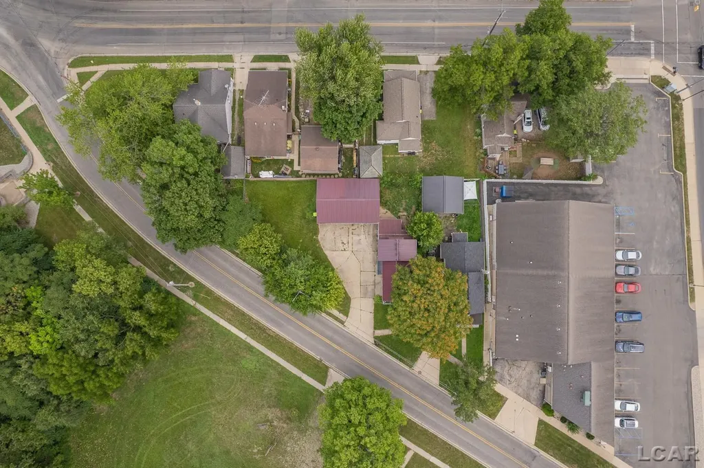 124 Bent Oak Avenue Adrian City MI 49221