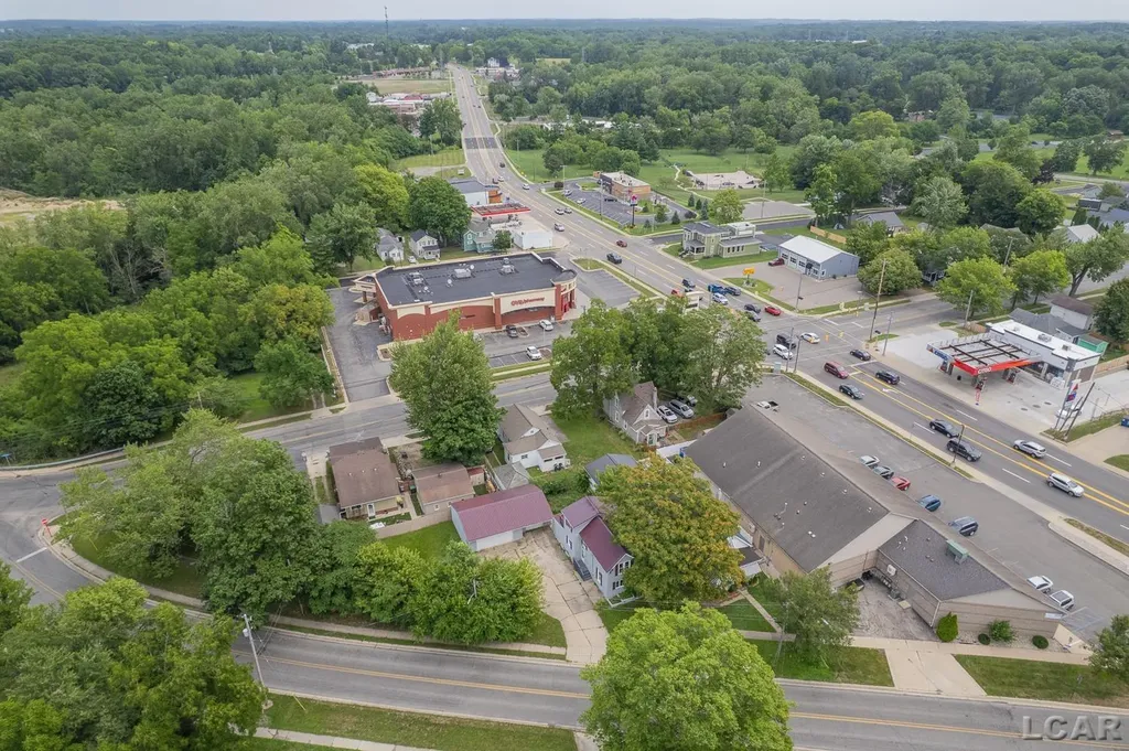 124 Bent Oak Avenue Adrian City MI 49221