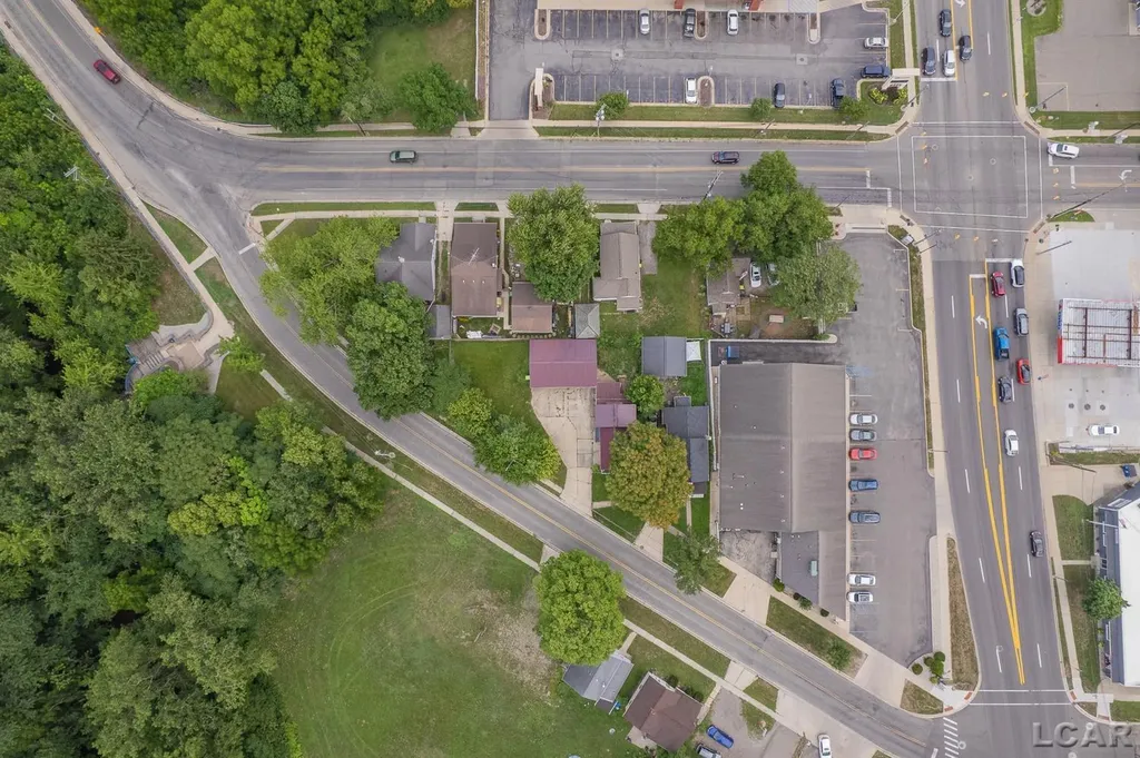 124 Bent Oak Avenue Adrian City MI 49221