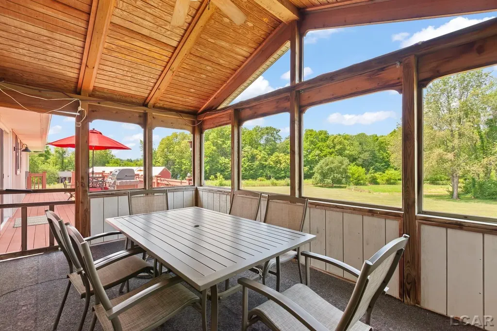 5802 Rogers Highway Raisin Township MI 49286