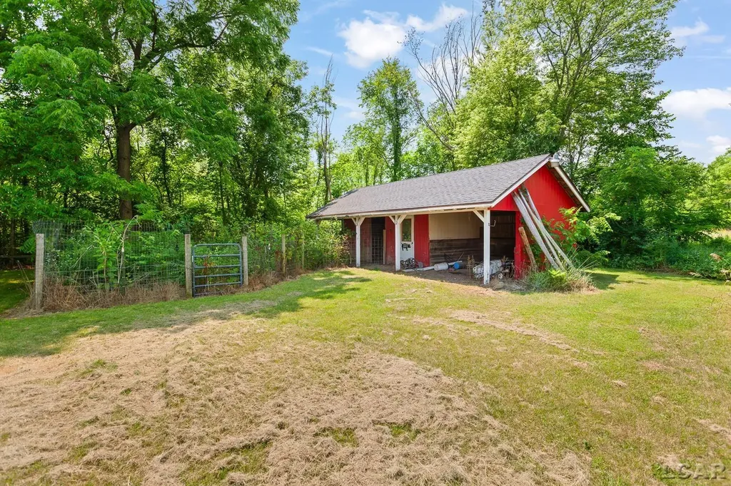 5802 Rogers Highway Raisin Township MI 49286