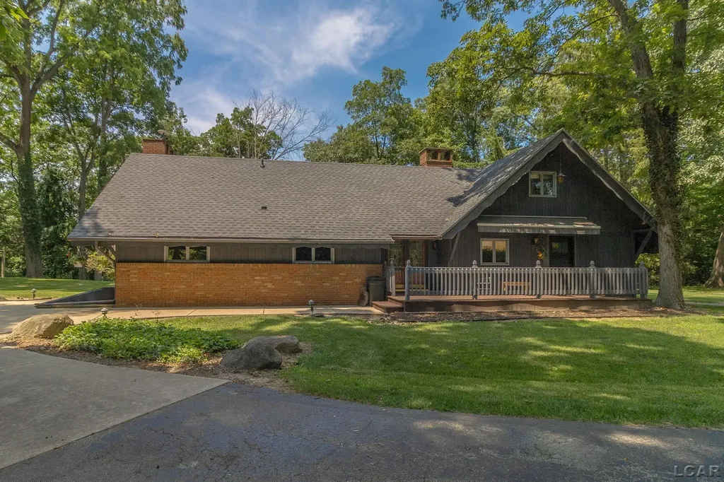 11726 Killarney Hwy Highway Cambridge Township MI 49230