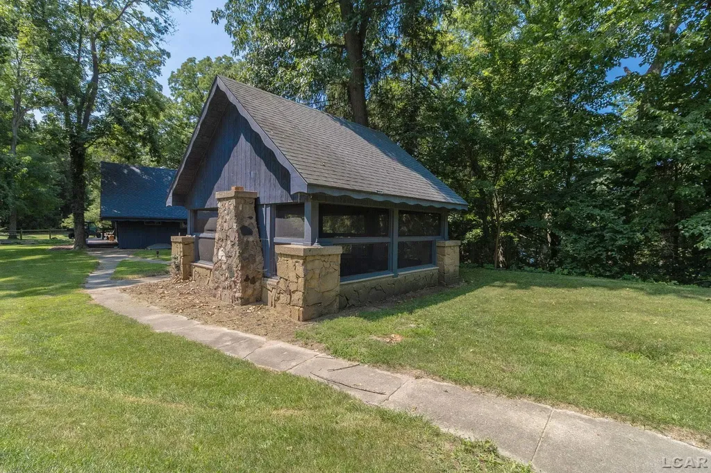 11726 Killarney Hwy Highway Cambridge Township MI 49230