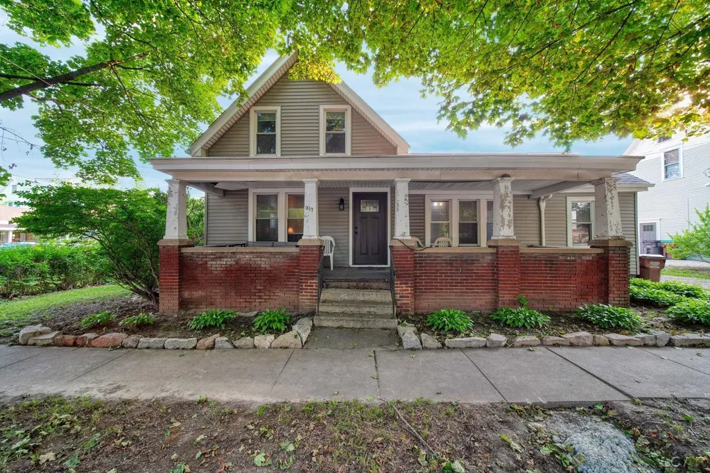 317 E Maple Avenue Adrian City MI 49221