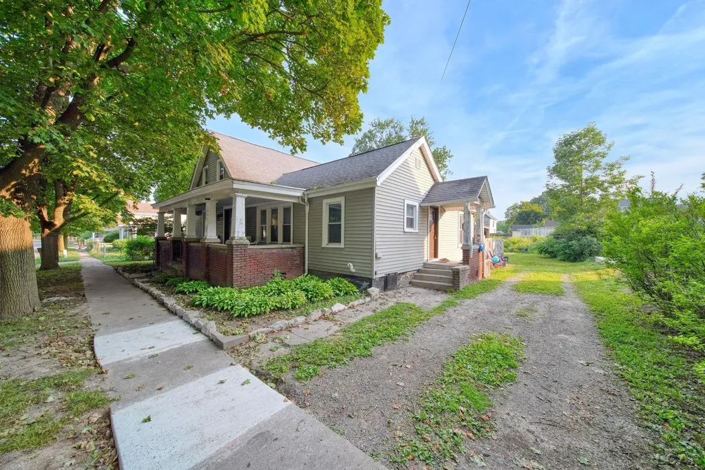 317 E Maple Avenue Adrian City MI 49221