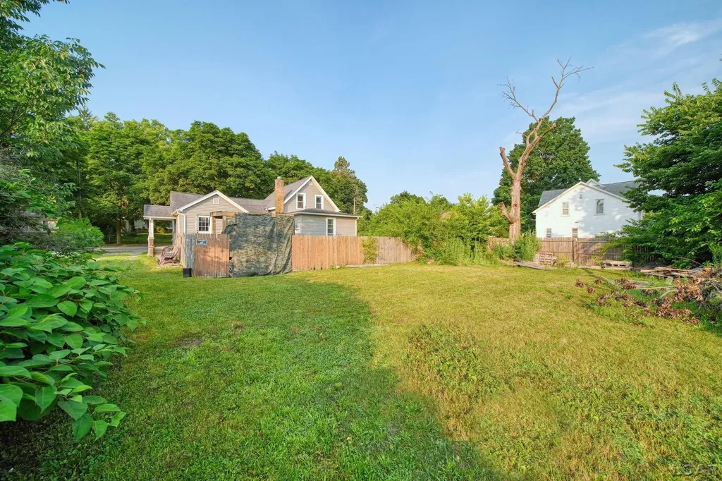 317 E Maple Avenue Adrian City MI 49221