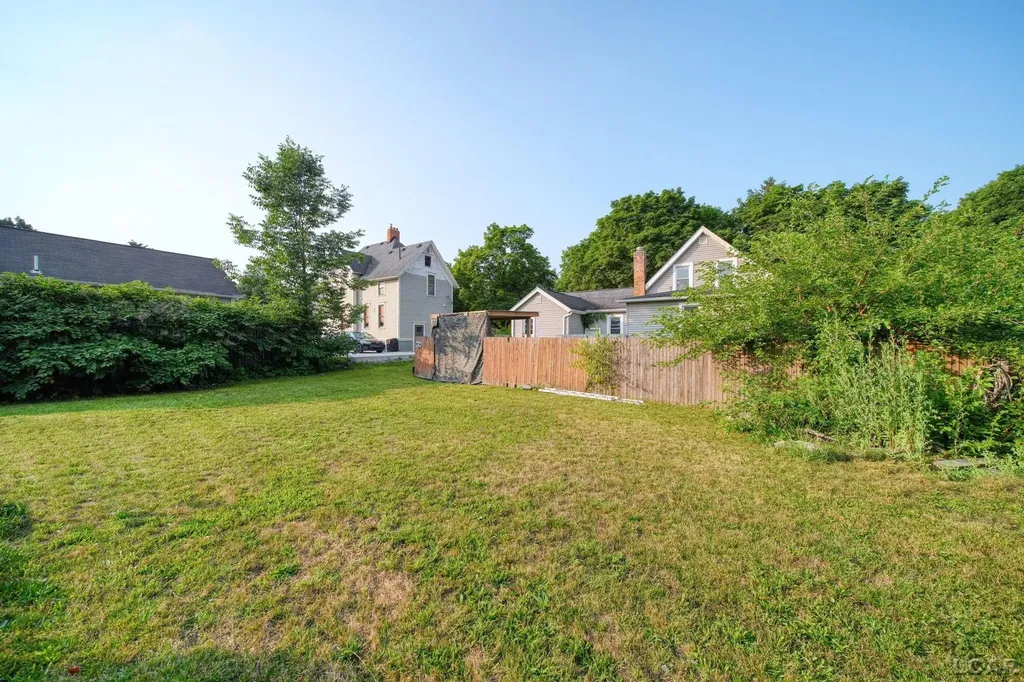 317 E Maple Avenue Adrian City MI 49221