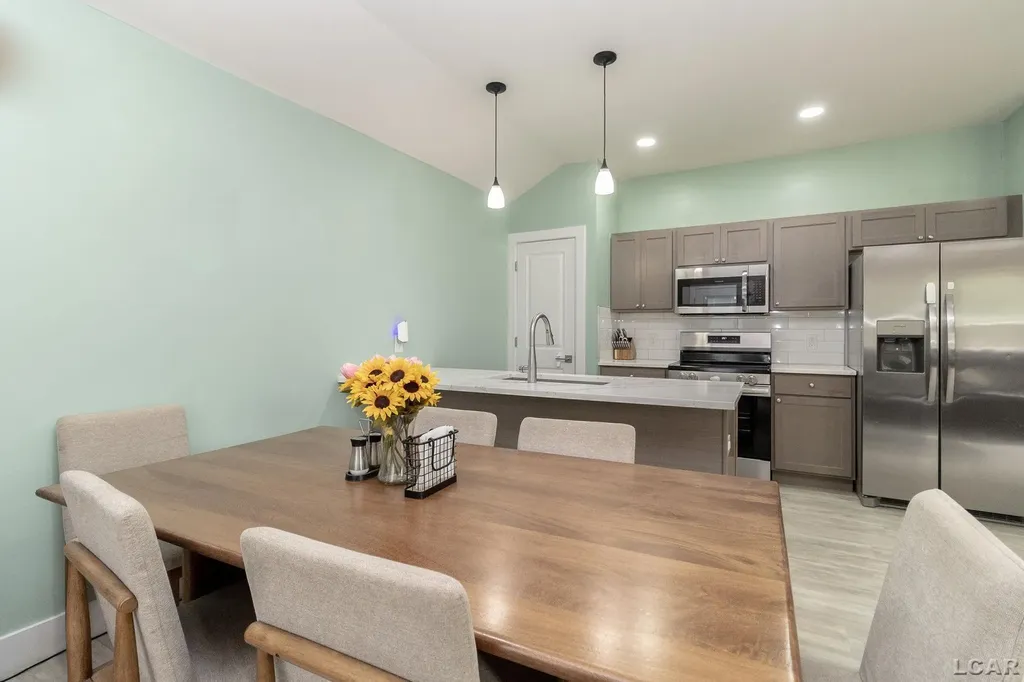 2019 Green Acres Drive Adrian City MI 49221