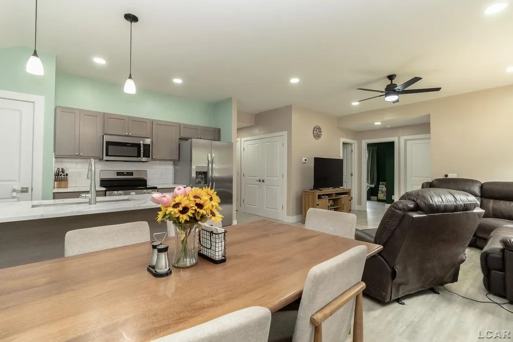 2019 Green Acres Drive Adrian City MI 49221