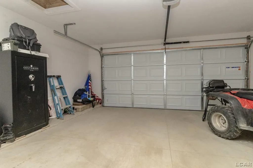 2019 Green Acres Drive Adrian City MI 49221