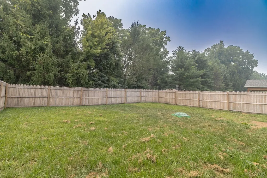 2019 Green Acres Drive Adrian City MI 49221