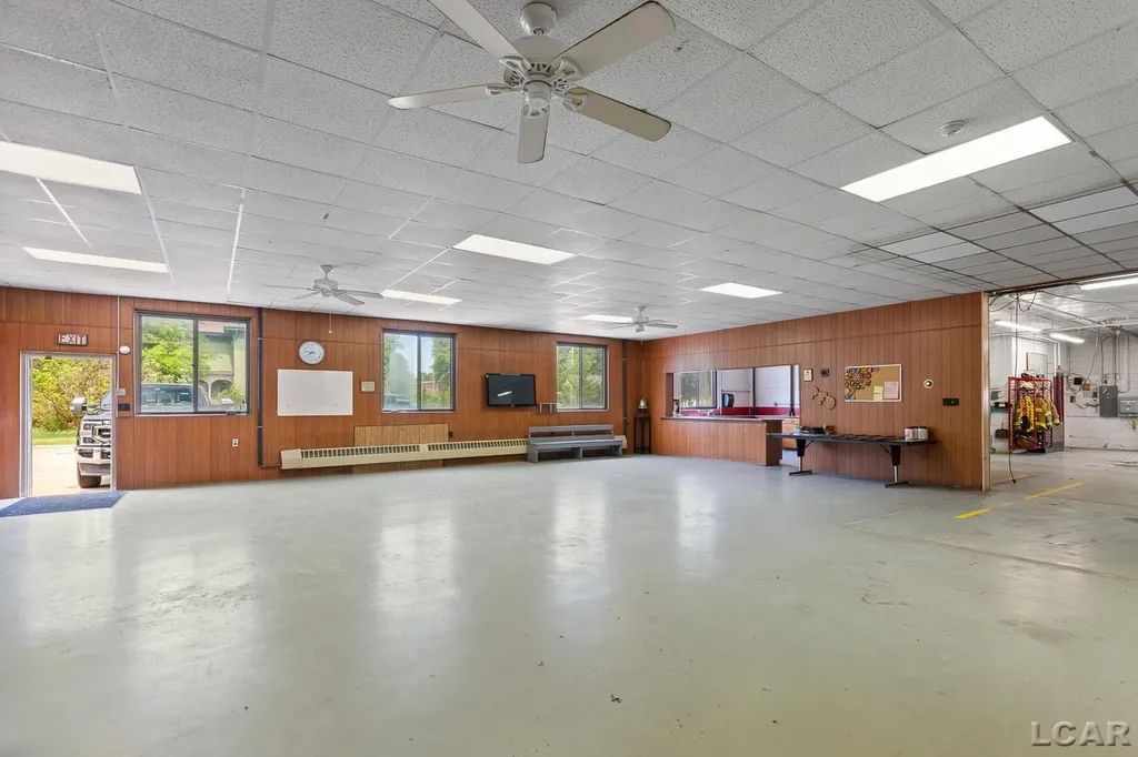 6326 E Us-223 Highway Palmyra Township MI 49268