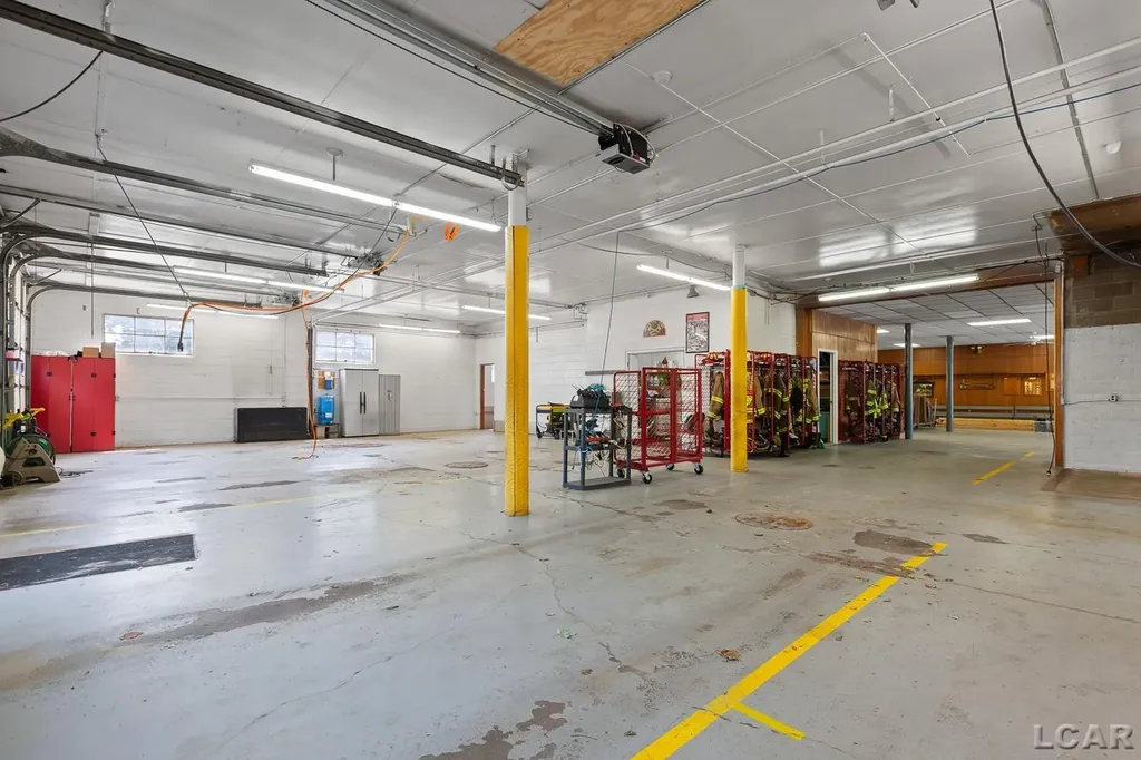 6326 E Us-223 Highway Palmyra Township MI 49268