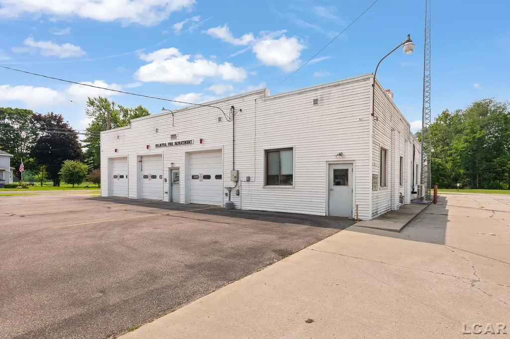 6326 E Us-223 Highway Palmyra Township MI 49268