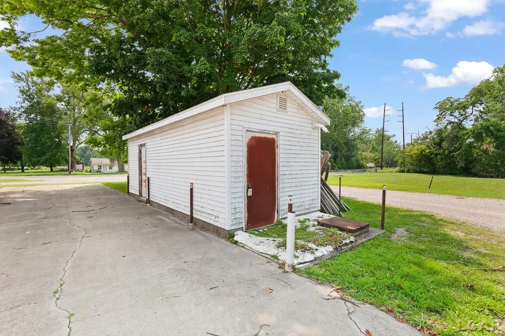 6326 E Us-223 Highway Palmyra Township MI 49268
