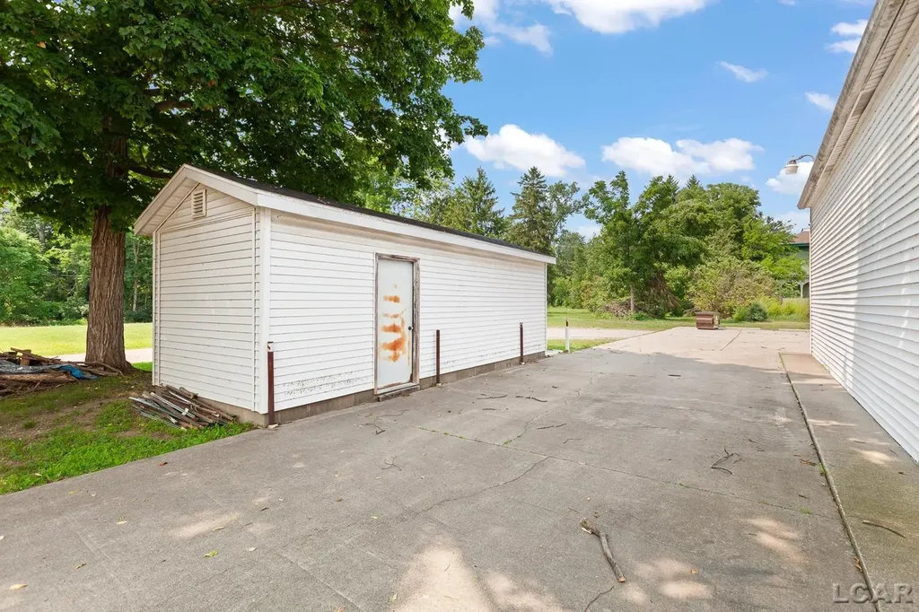 6326 E Us-223 Highway Palmyra Township MI 49268