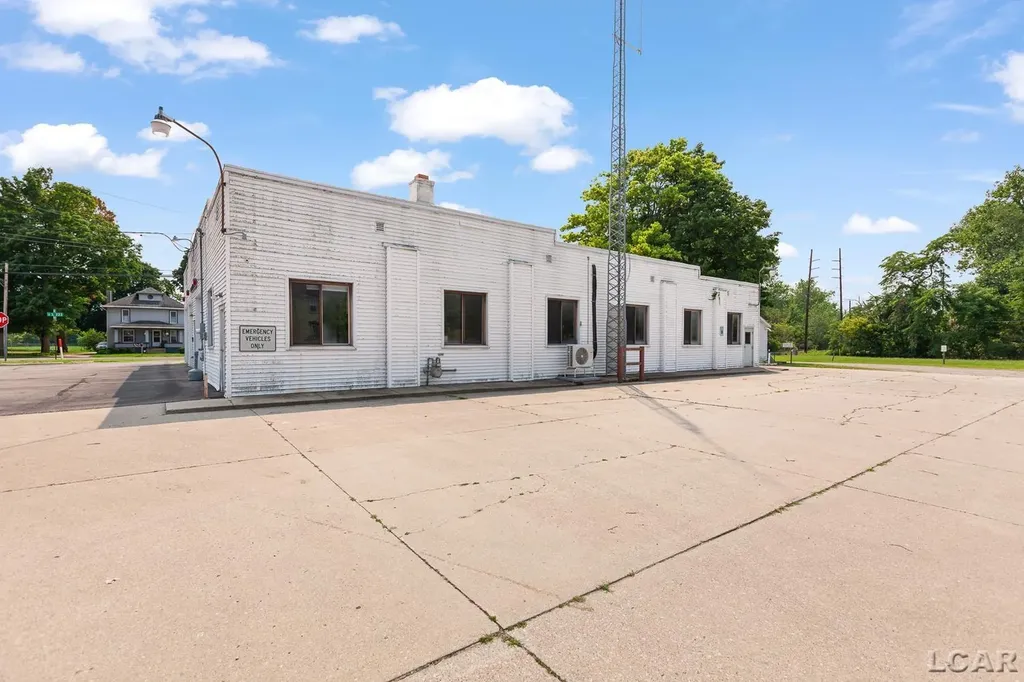 6326 E Us-223 Highway Palmyra Township MI 49268