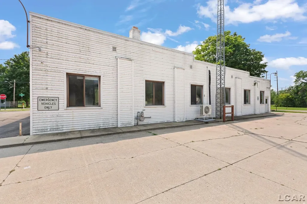 6326 E Us-223 Highway Palmyra Township MI 49268