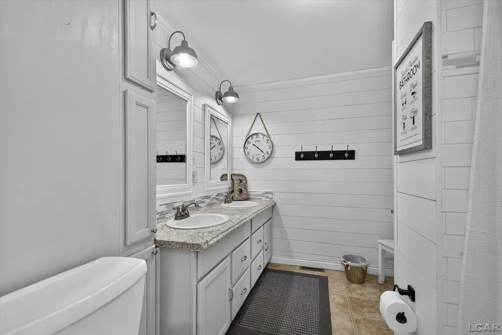 12931 Beecher Road Pittsford Township MI 49247