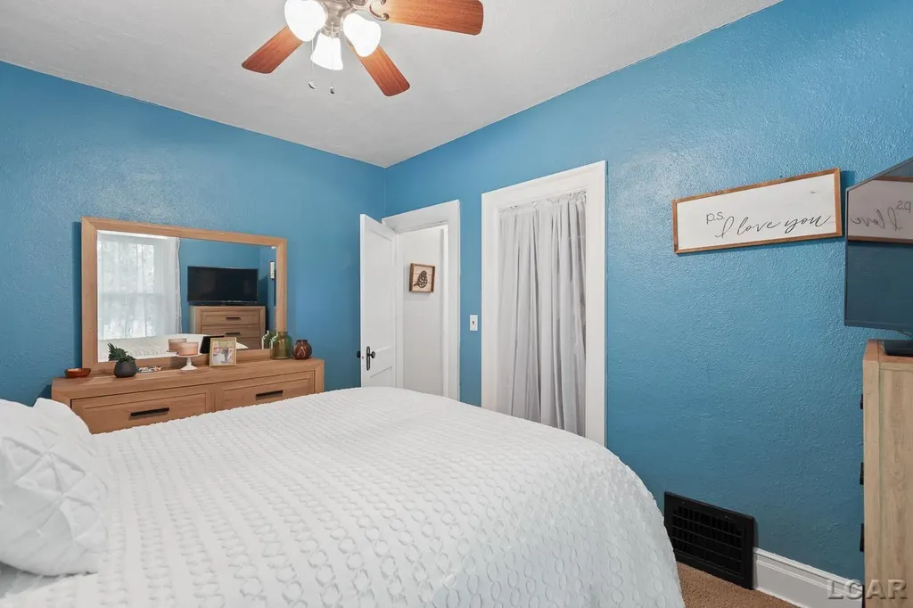 726 Croswell Street Adrian City MI 49221