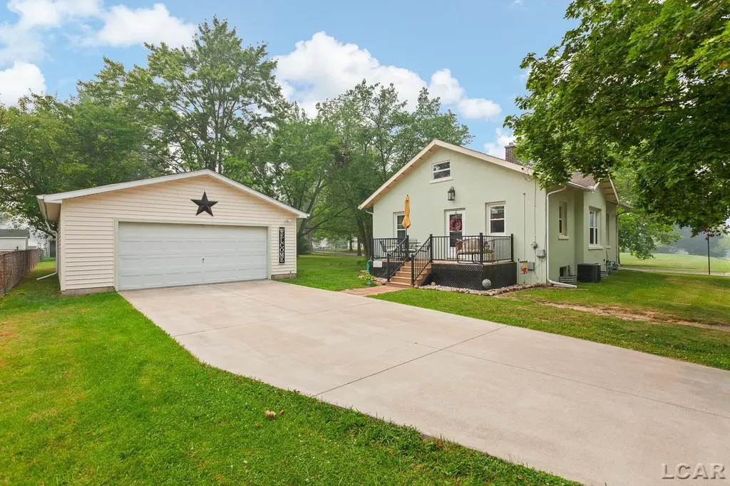 726 Croswell Street Adrian City MI 49221