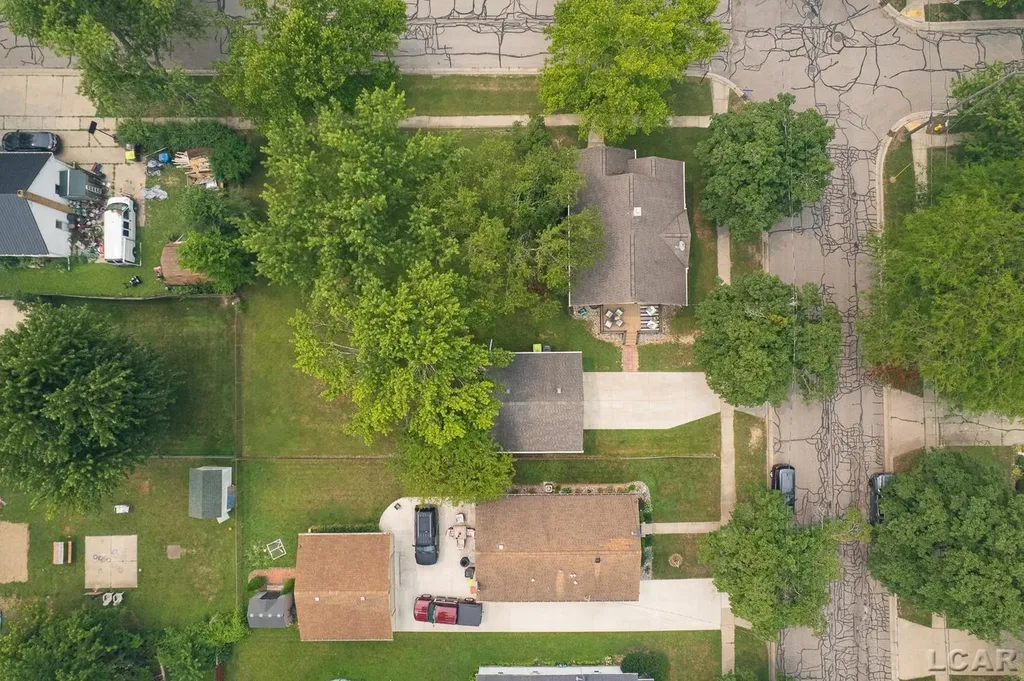 726 Croswell Street Adrian City MI 49221