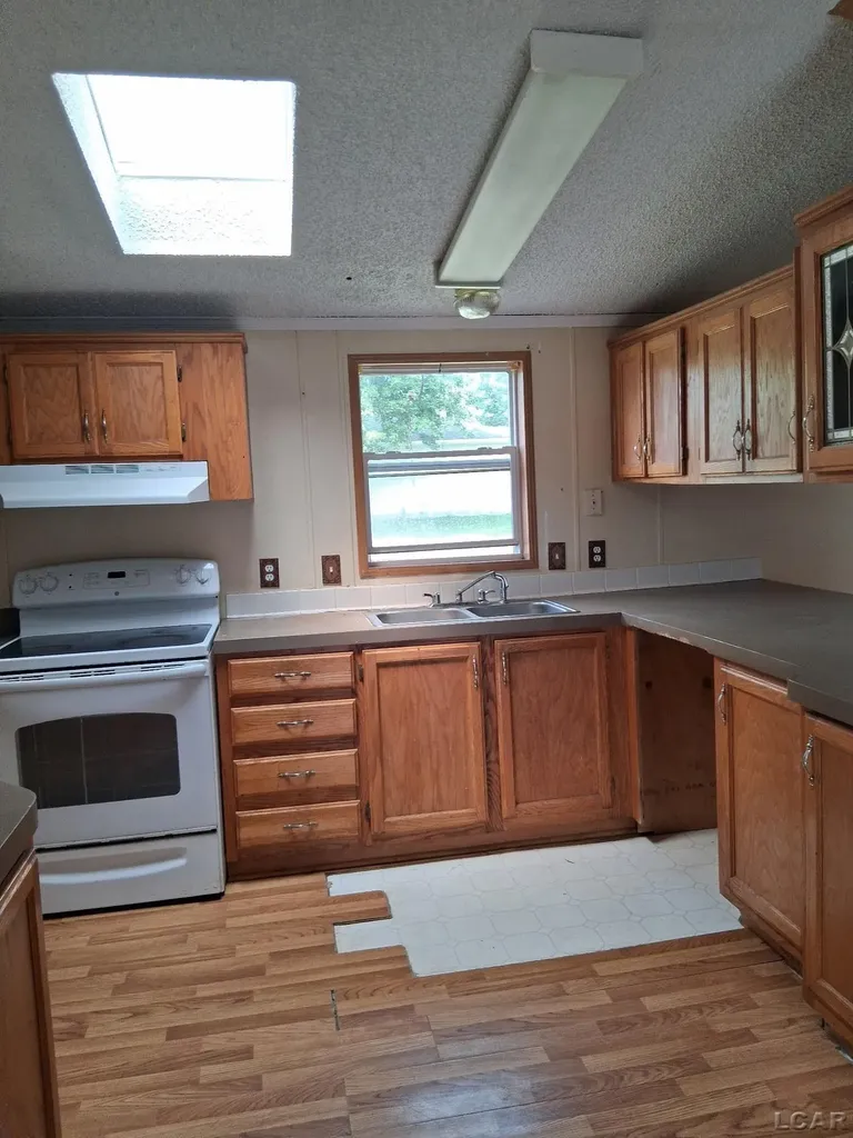 1022 Davis Street Fairfield Township MI 49221