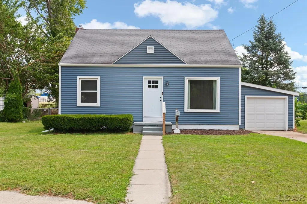 568 Northwestern Drive Adrian City MI 49221