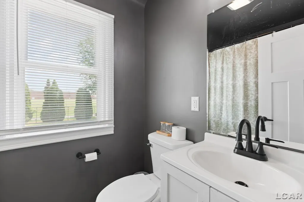 568 Northwestern Drive Adrian City MI 49221