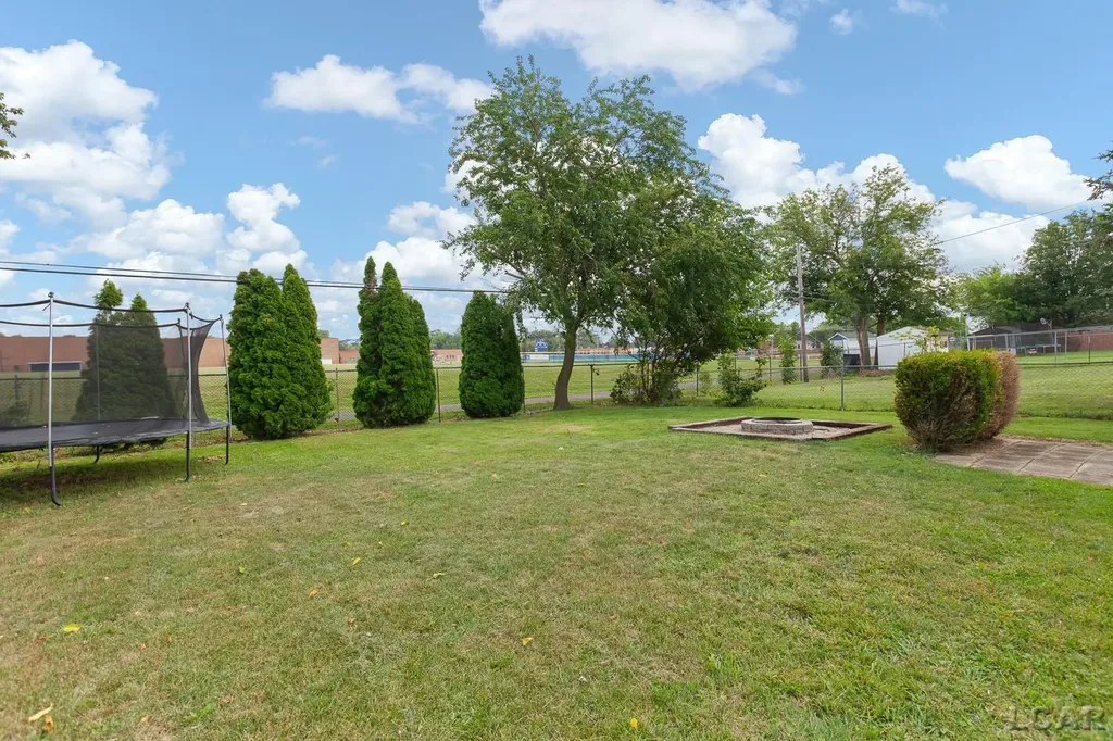 568 Northwestern Drive Adrian City MI 49221