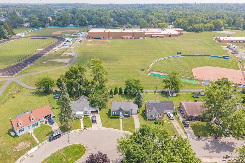 568 Northwestern Drive Adrian City MI 49221