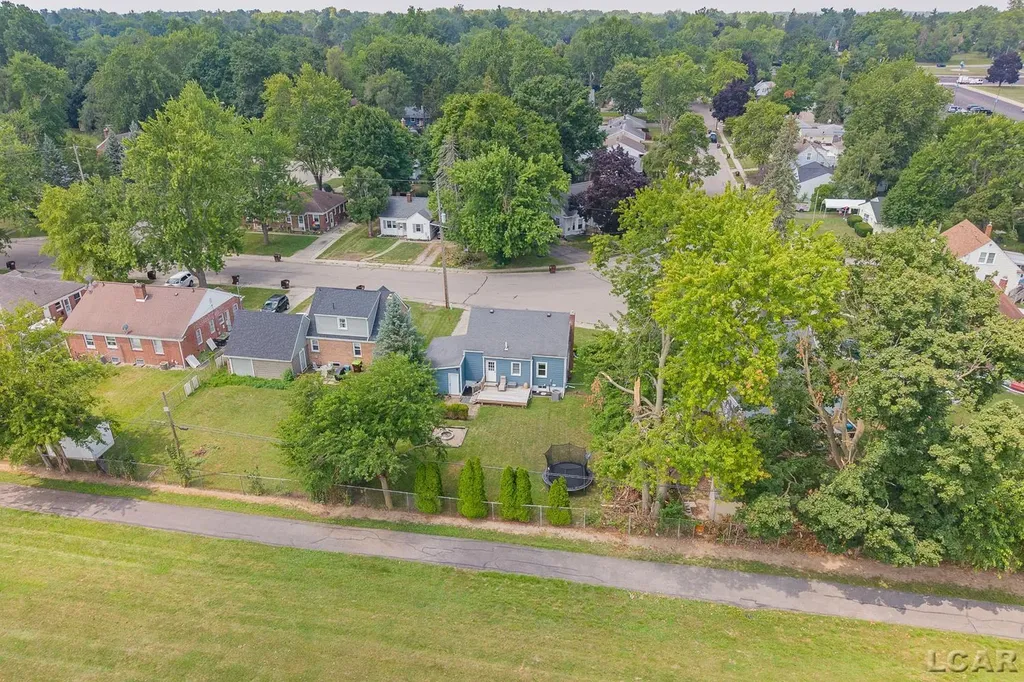 568 Northwestern Drive Adrian City MI 49221