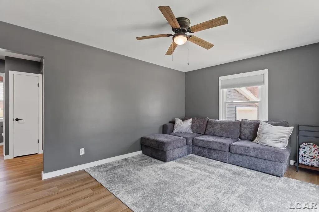 568 Northwestern Drive Adrian City MI 49221