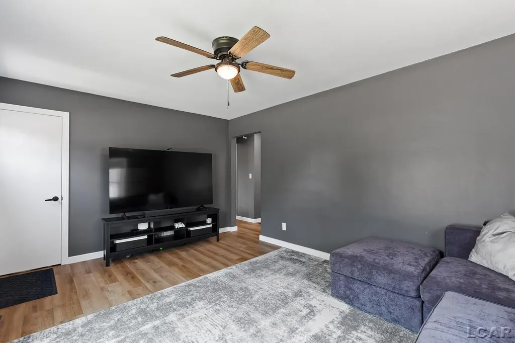 568 Northwestern Drive Adrian City MI 49221