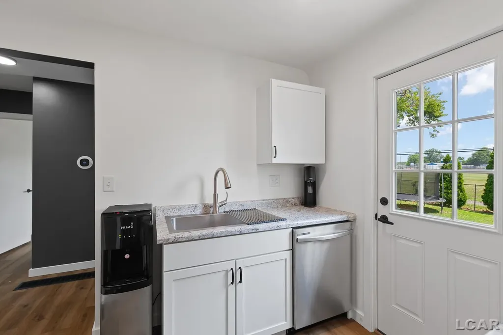 568 Northwestern Drive Adrian City MI 49221