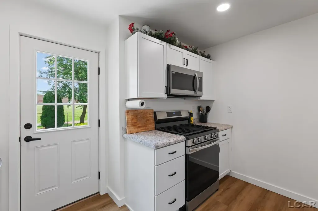 568 Northwestern Drive Adrian City MI 49221
