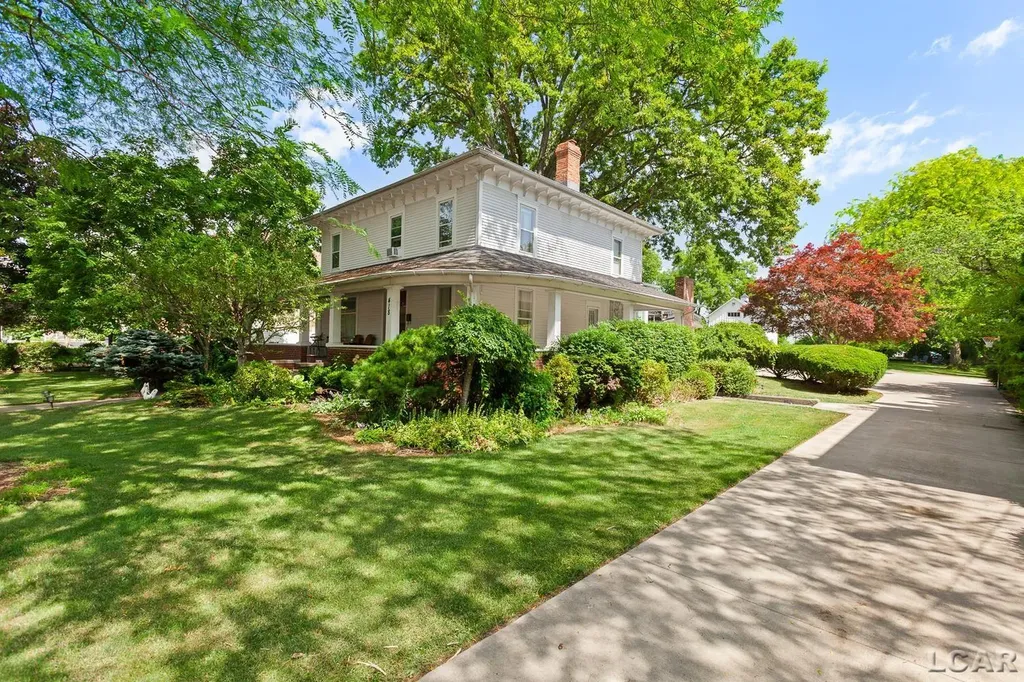 418 W Adrian Street Blissfield Village MI 49228