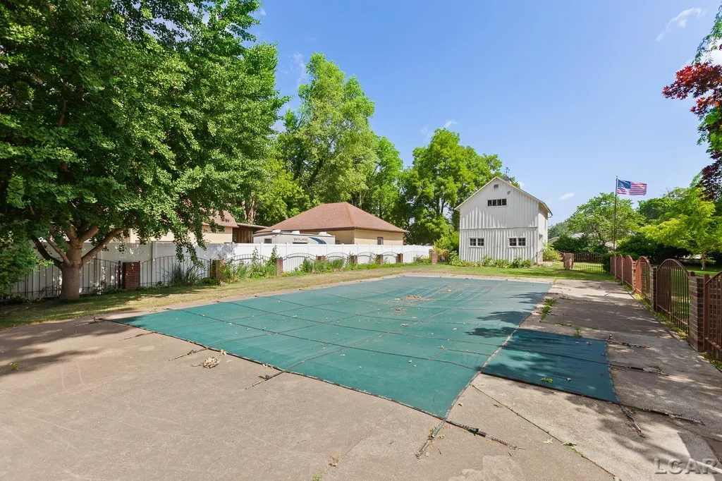 418 W Adrian Street Blissfield Village MI 49228