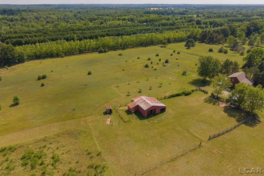 17721 Pleasant Lake Road Sharon Township MI 48158