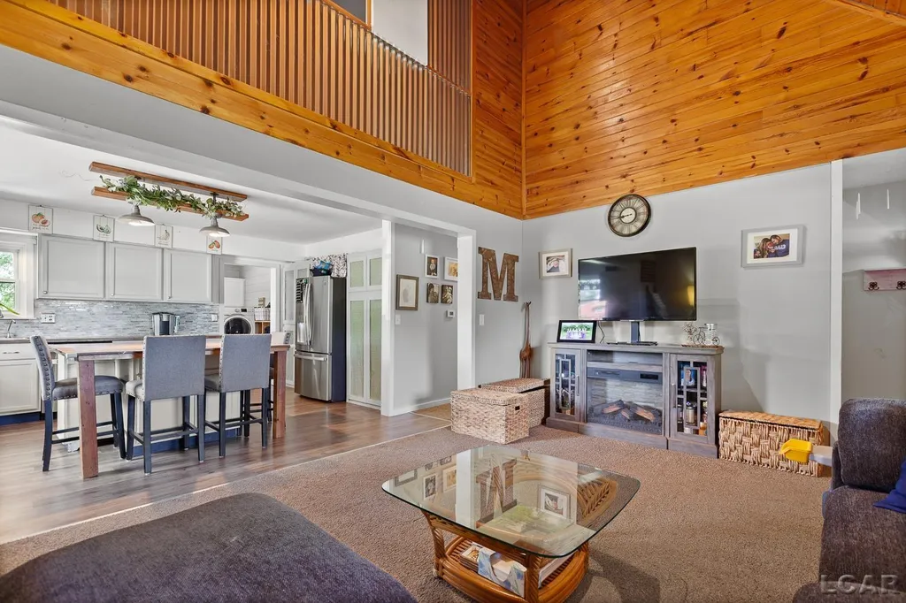 17721 Pleasant Lake Road Sharon Township MI 48158