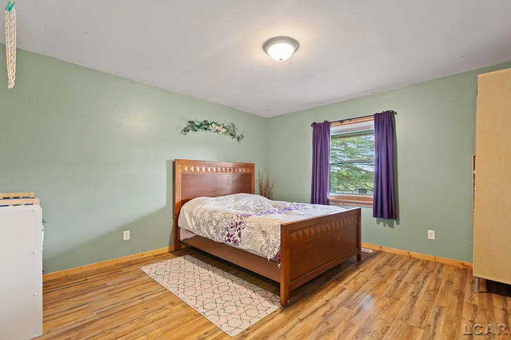 17721 Pleasant Lake Road Sharon Township MI 48158