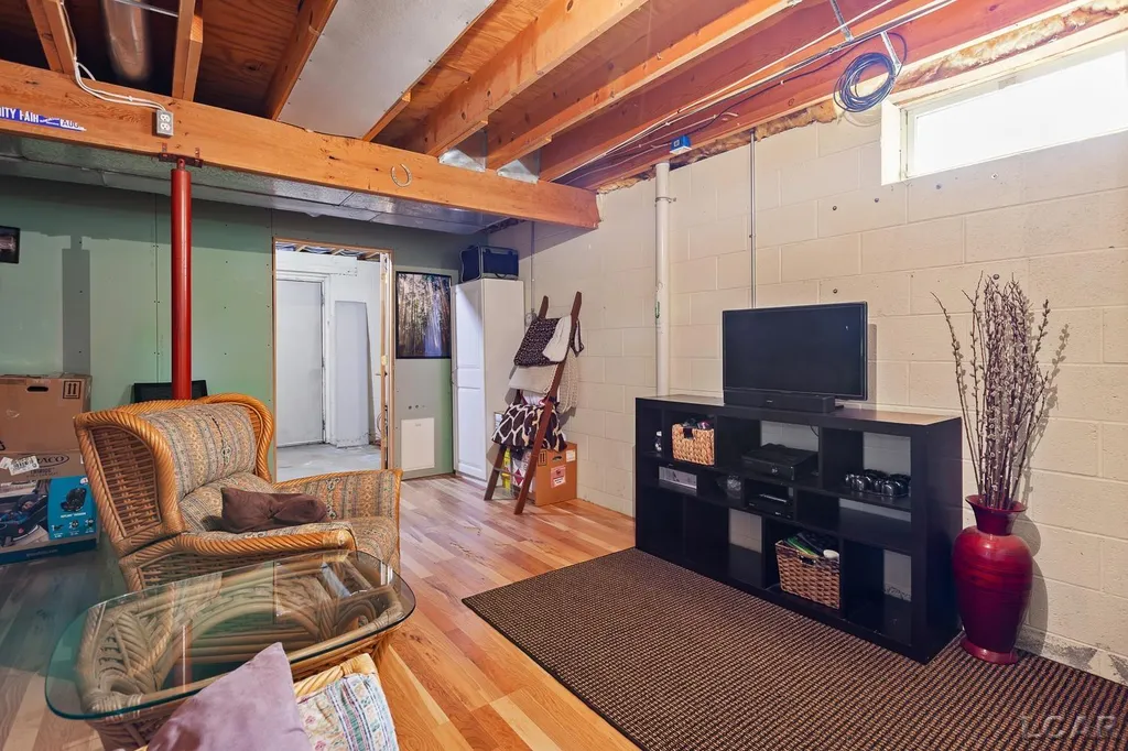17721 Pleasant Lake Road Sharon Township MI 48158