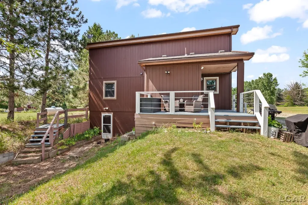 17721 Pleasant Lake Road Sharon Township MI 48158